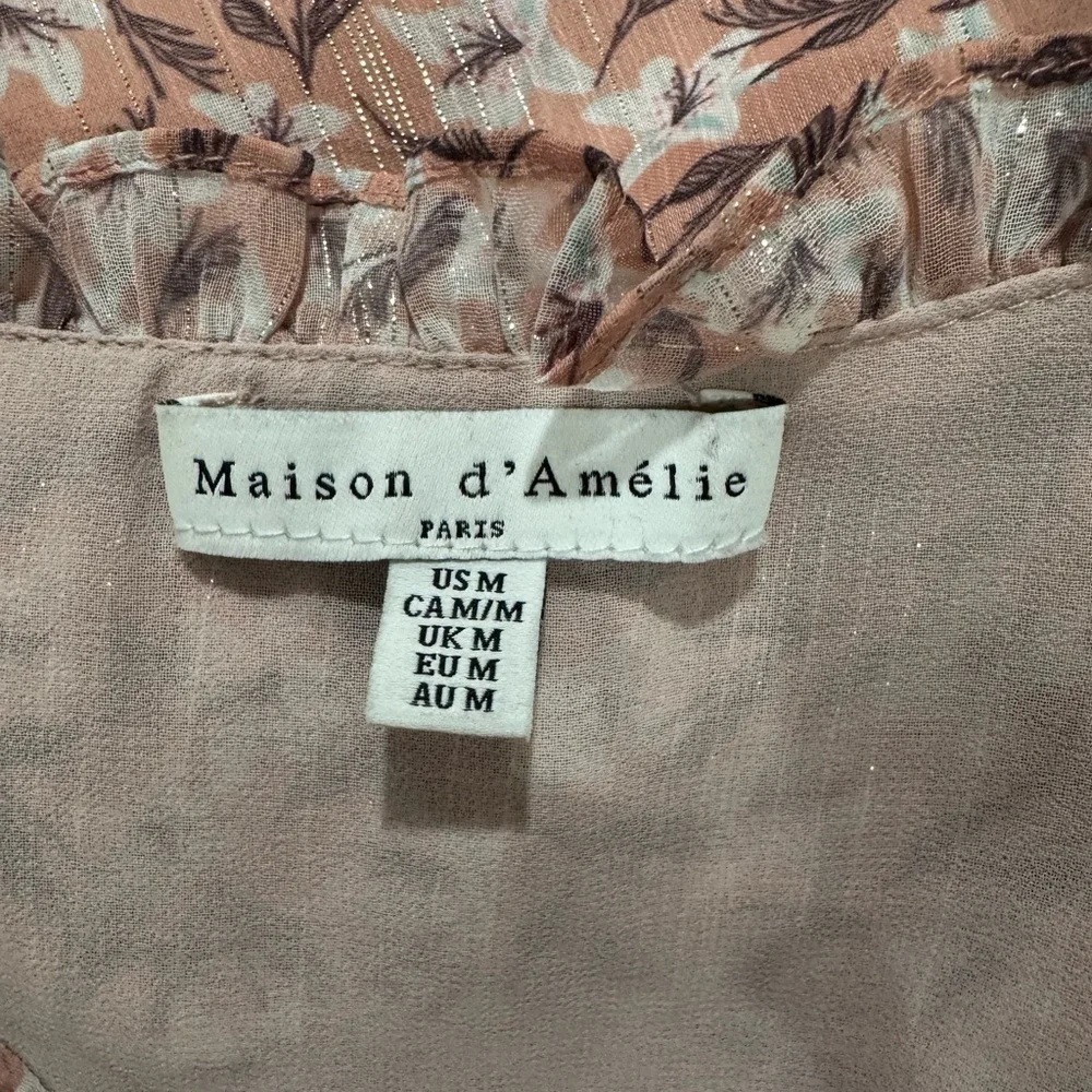 Maison d’ Amelie Elegant Pink Blouse with Lace Trim and V-Neck